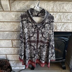 Azalea by Firmiana Black and Red Graphic Women's Top Floral XL